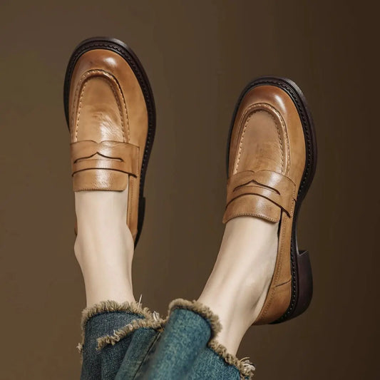 Mirosława | Klasyczne Skórzane Buty T-Strap dla Kobiet