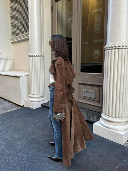 Edyta | Damski elegancki długi trencz z efektem zamszu